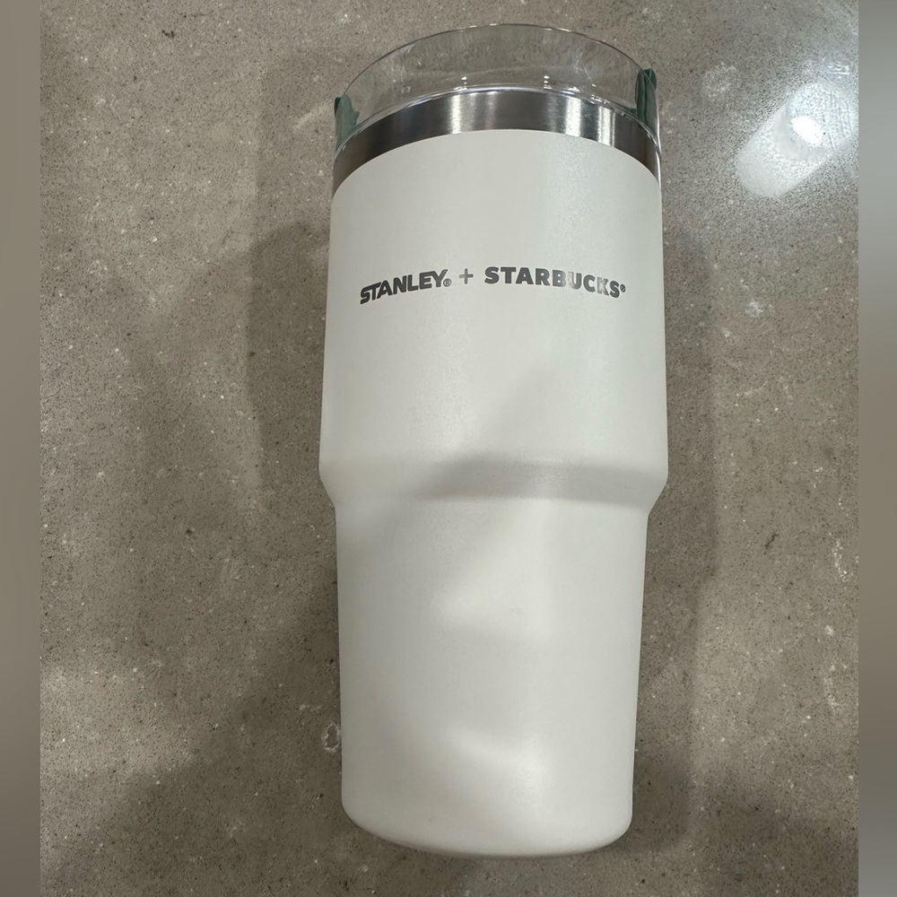 NWT Stanley x Starbucks Cream Tumbler